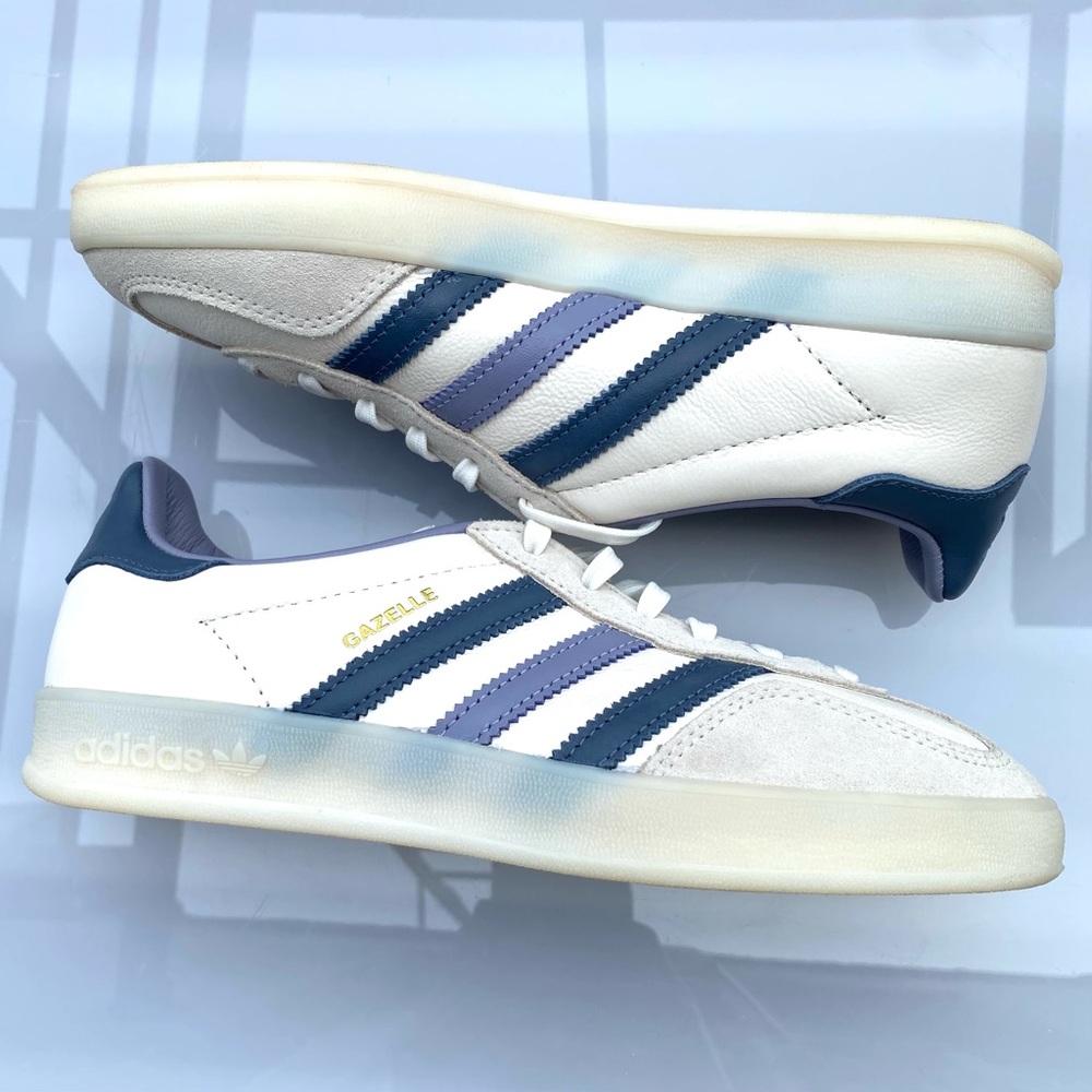 Adidas Women’s Gazelle Shoes size 5